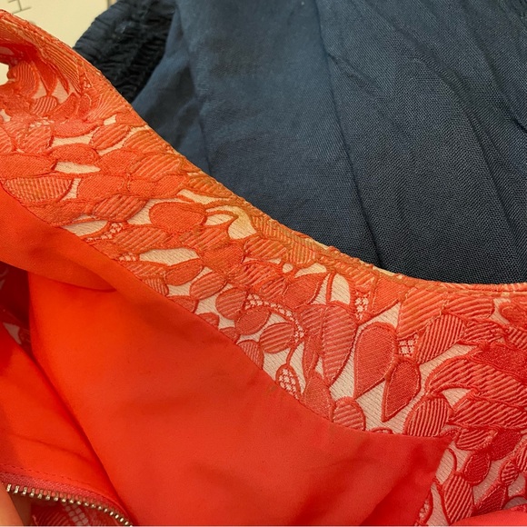 Banana Republic Red Lace Sheath Dress, 2P - Picture 6 of 10